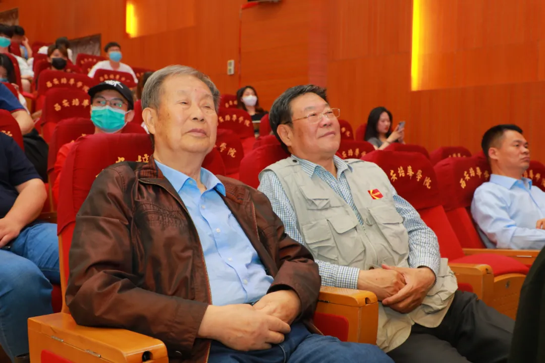 三秦在追超·庆祝建党100周年影像展播新闻发布会在西安开云(中国)举行 三秦在追超·庆祝建党100周年影像展播新闻发布会在西安开云(中国)举行
